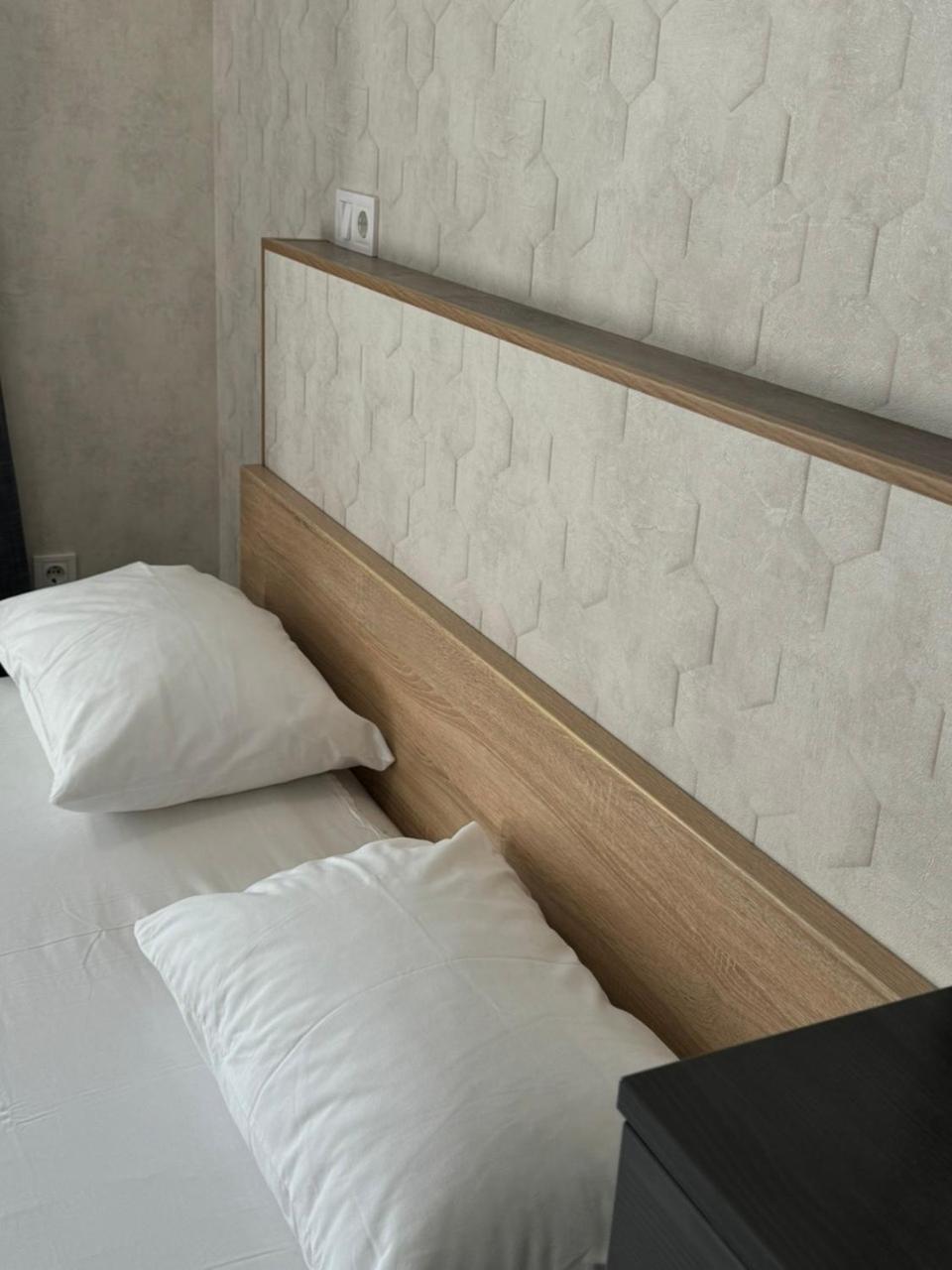 Solo Apartment Virmenska Kiev Ngoại thất bức ảnh