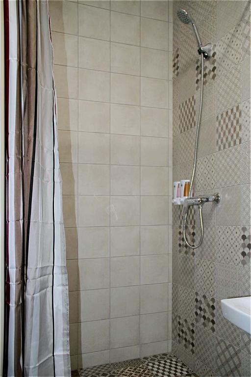 Solo Apartment Virmenska Kiev Ngoại thất bức ảnh