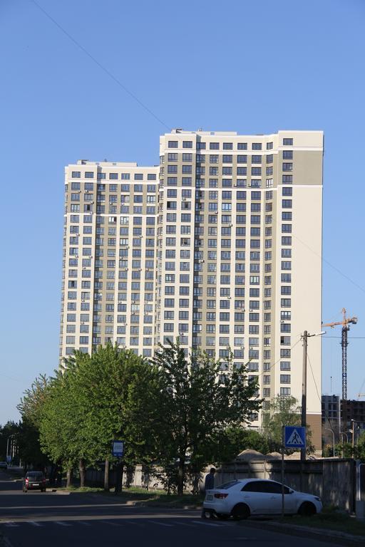 Solo Apartment Virmenska Kiev Ngoại thất bức ảnh