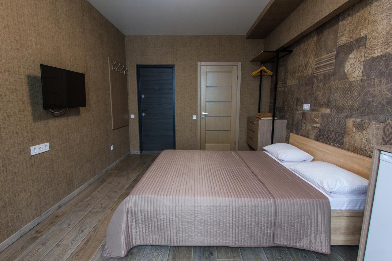 Solo Apartment Virmenska Kiev Ngoại thất bức ảnh