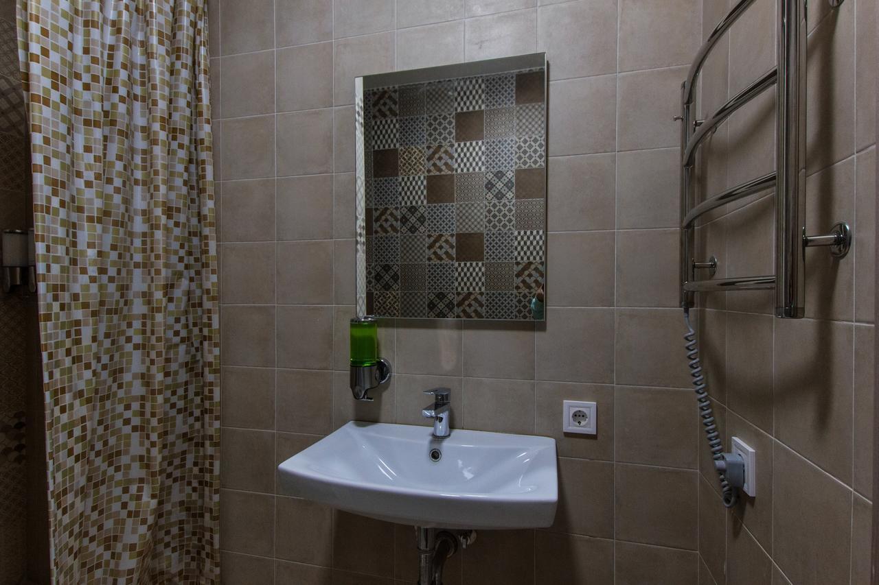 Solo Apartment Virmenska Kiev Ngoại thất bức ảnh